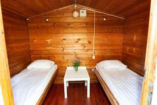 Кемпинги Rauhalahti Holiday Cottages Куопио Коттедж эконом-класса с общей ванной комнатой (для 2 взрослых)-3